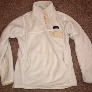 white patagonia fleece pullover